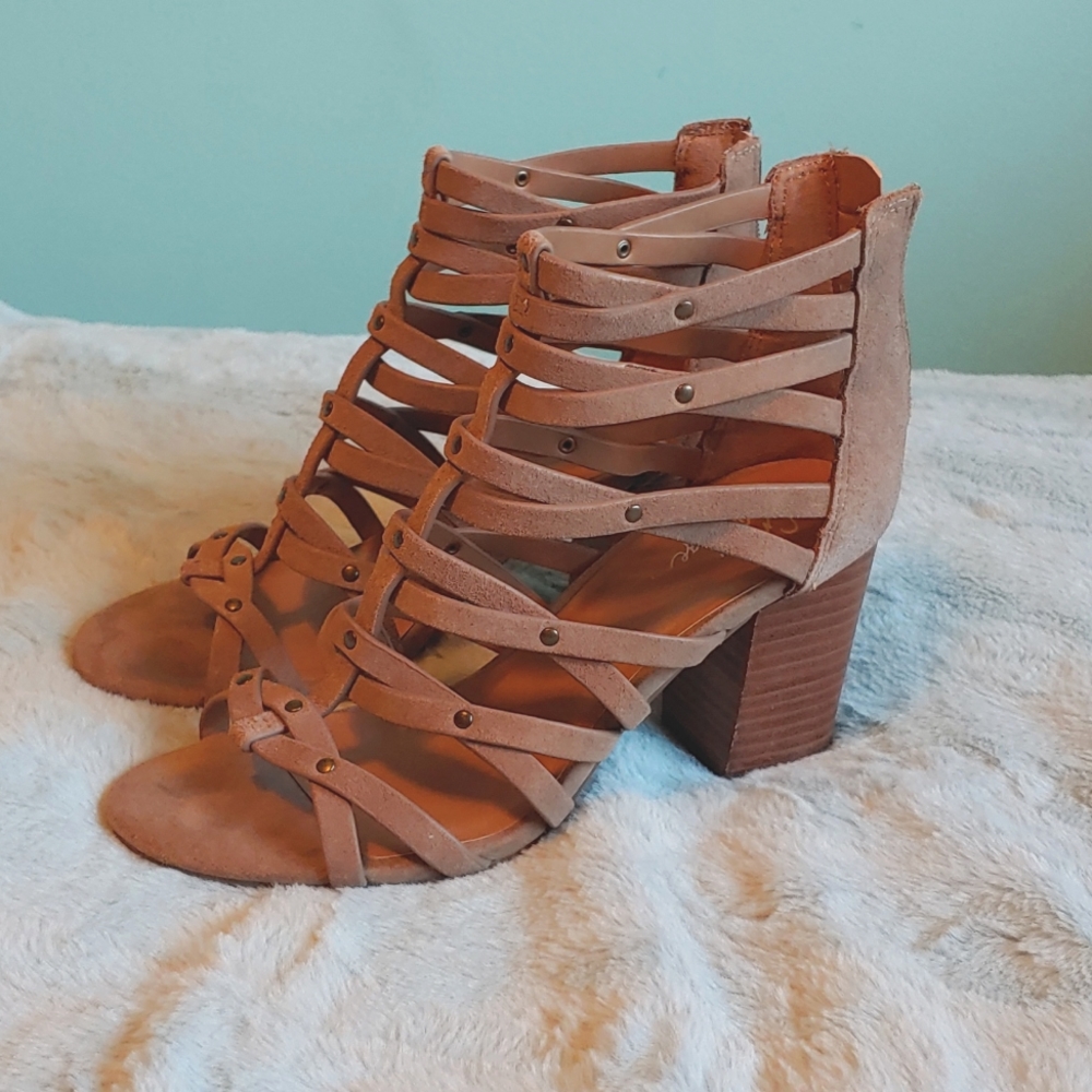 Taupe heels